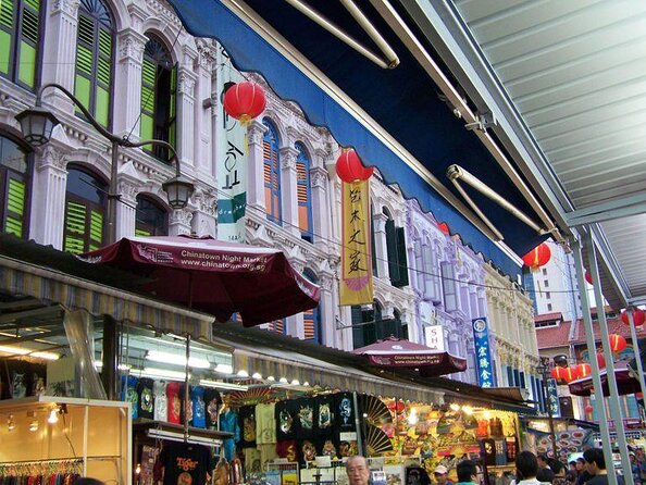 Small Group: Michelin and Local Hawker Food Tour with 9 tastings - Key points to know before you book