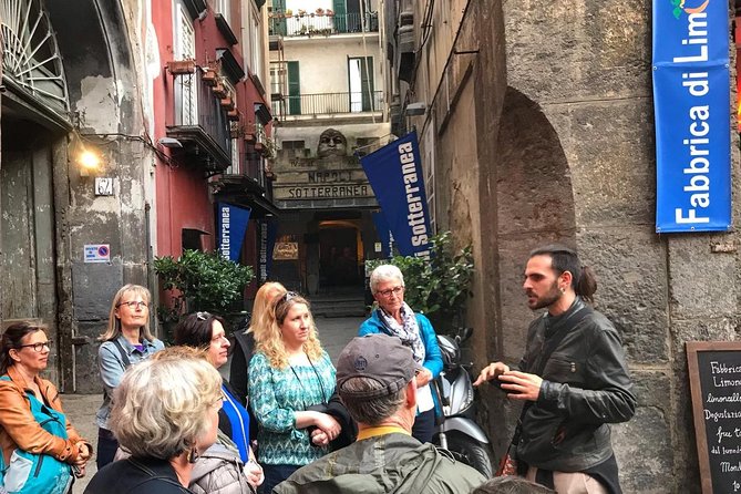 Small Group Street Food and Walking Tour in Naples - What the two and a half hours feel like