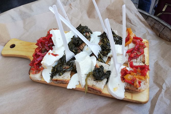 Small Group Street Food and Walking Tour in Naples - Via dei Tribunali and the old city streets