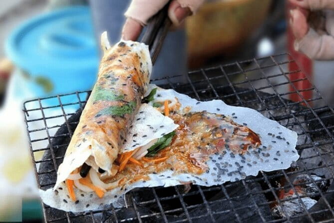 Street Food Adventure in Ho Chi Minh City - 6:30 to 7:00 p.m. pickup and scooter briefing