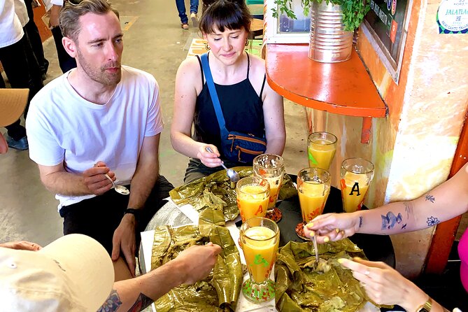 Street Food and 3 Markets Tour, Meat or Veggie Options - Walking, timing, and the small-group advantage