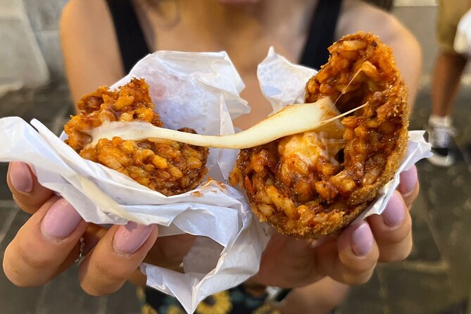 Street food and pasta in Rome - Starting at Piazza Trilussa in Trastevere