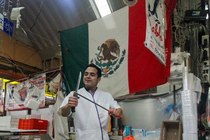 Street Food Bike Ride/Roma-Condesa/All-Inclusive 3.5 hours - Ending with a michelada in Condesa