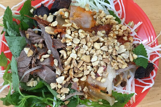 Street food on foot with a local-Asian Promise - Eight dishes, not one long restaurant meal