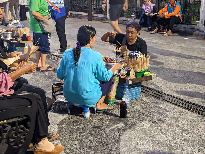 Street Food Tasting by Walking - A broad introduction to Javanese flavors