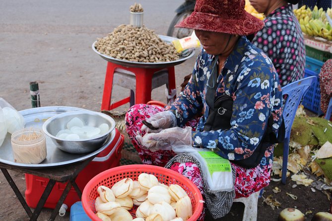 Street Food Tasting Tour including Dinner - The night food scene and Khmer dinner