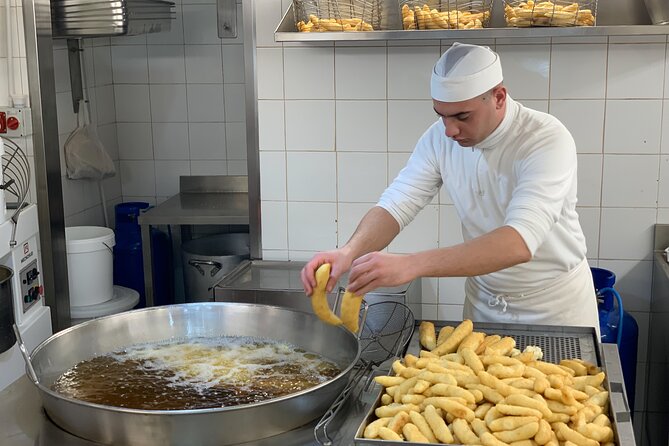 Street food tour of Catania by night - One hour at A’ Piscaria Mercato del Pesce