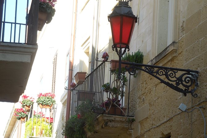 Street Food Tour of Lecce & City Sightseeing with Local Guide - What you are really paying for