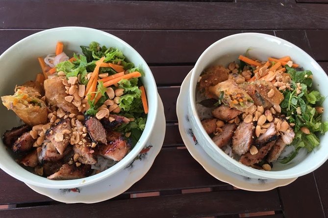 Street Food Tour With Chef Dat - Following the food instead of a fixed restaurant menu
