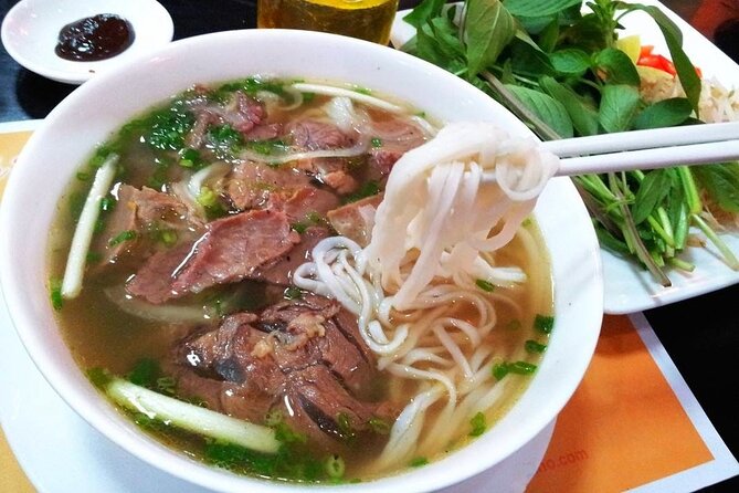 Street Food Tour with Hanoian Snacks - Why a guided food walk helps in Hanoi