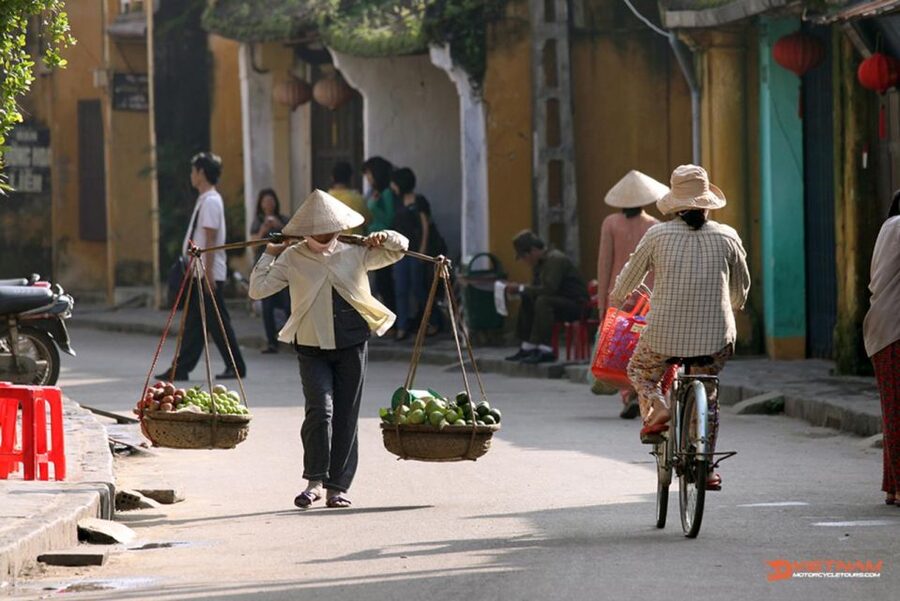 Street Food Walking Tour in Hoi An with 5 Local Tastings - Why the food stories matter