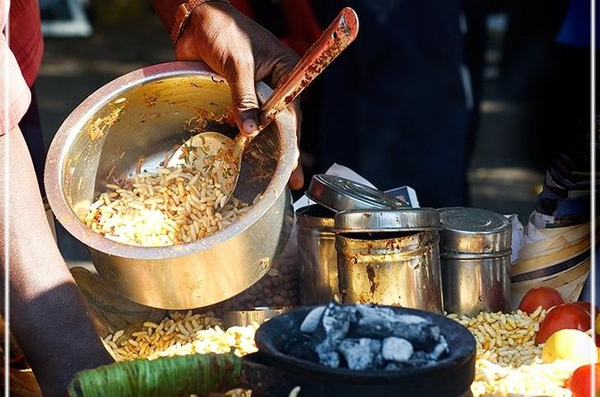 Street Food Walking Tour - Girgaum Chowpatty: snacks beside the Arabian Sea