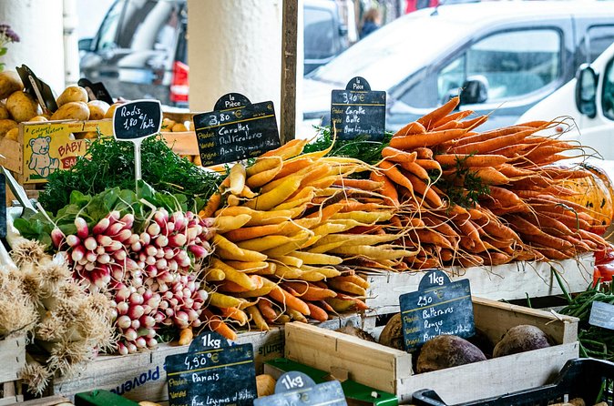 Sunday morning Eiffel Tower Food Market Tour -Max 8 people - Rue Cler and its famous sweet stops