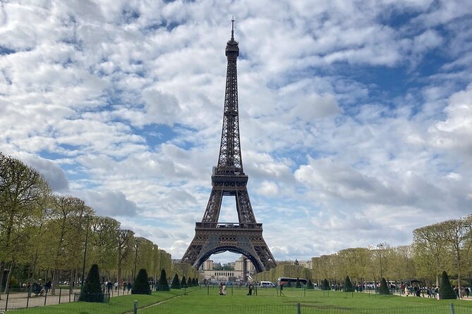 Sunday morning Eiffel Tower Food Market Tour -Max 8 people - What Sébastien adds to the morning