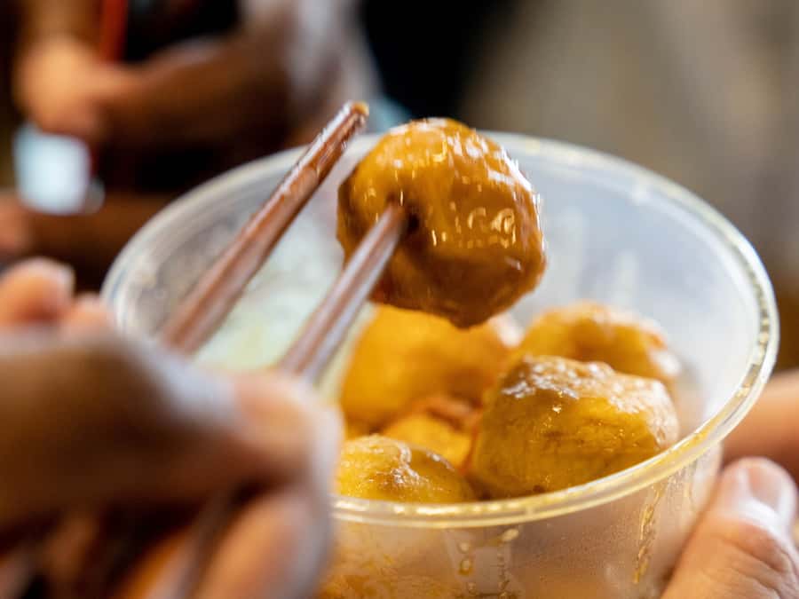 Sydney: Chinatown Street Food & Culture Guided Walking Tour - The red gates, Dixon Street, and Chinatown’s changing identity