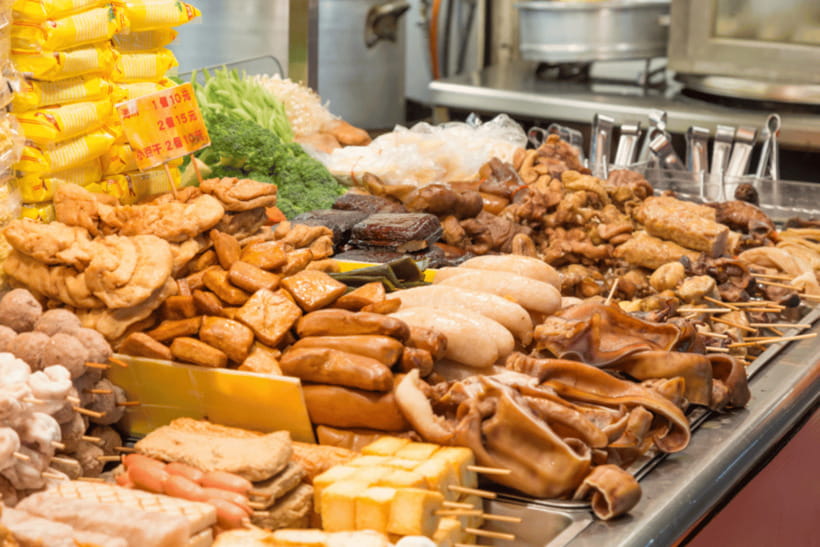 Taipei: 2-Hour Raohe Night Market Walking Tour - The first stop: Songshan Ciyou Temple