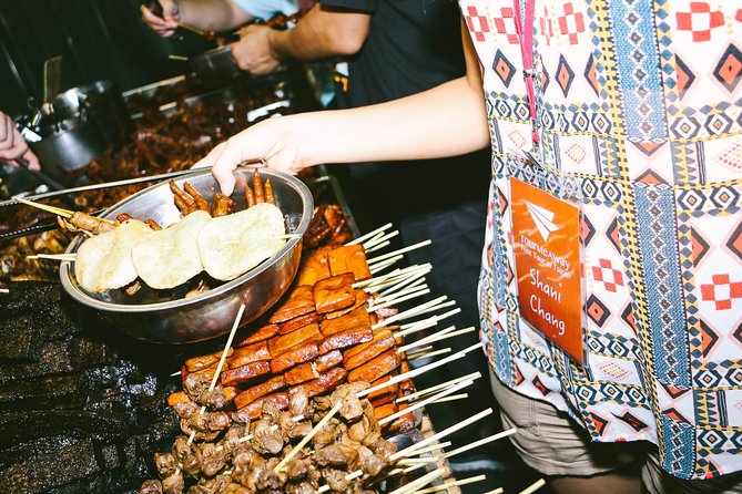 Taipei Food Tour: Night Market & Convenience Store(Food Included) - First stop: Meng Jia Night Market