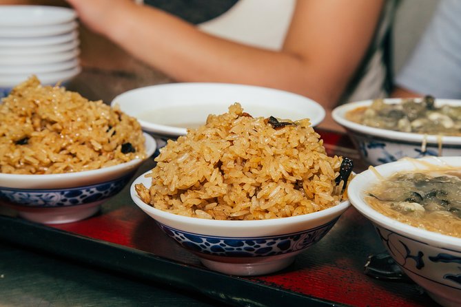 Taipei Food Tour: Night Market & Convenience Store(Food Included) - The guide can make or break the evening