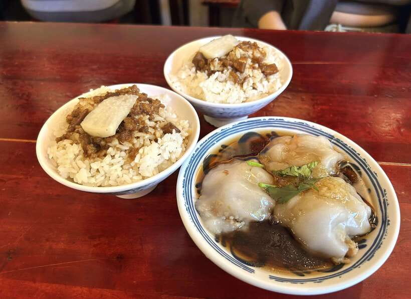 Taipei: Street Food & Hidden Eats Night Market Food Tour - At a glance: what makes this tour useful