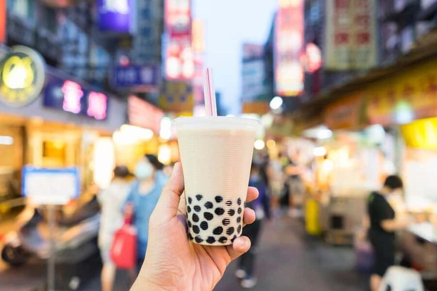 Taipei: Street Food & Hidden Eats Night Market Food Tour - Yongkang Street: bubble tea, braised pork, and more