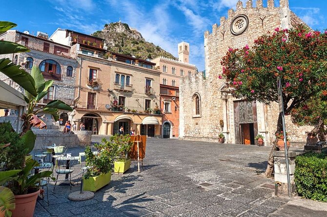 Taormina Cultural Walk and Street Food Experience - Key points at a glance