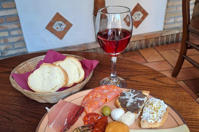 Taormina: Sicilian Street Food & Wine Tour by Do Eat Better - Cannolo and granita near Palazzo Corvaja