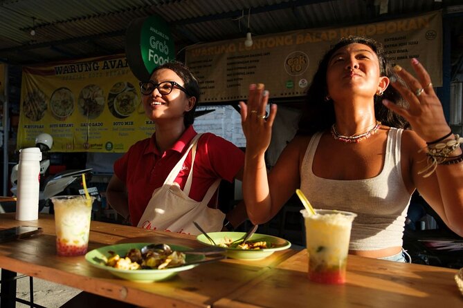 Taste & Explore Bali: Denpasar Street Food & Historic Sites - Badung Market and Jaje Bali snacks