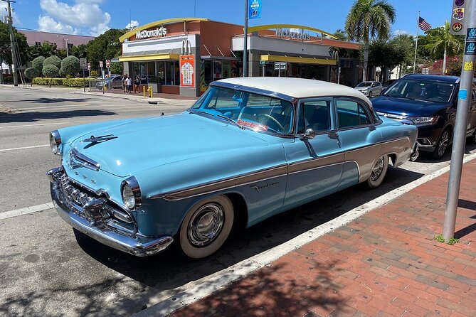 Taste of Little Havana: Miami Cuban Food & Culture Tour - Watching a master cigar maker work