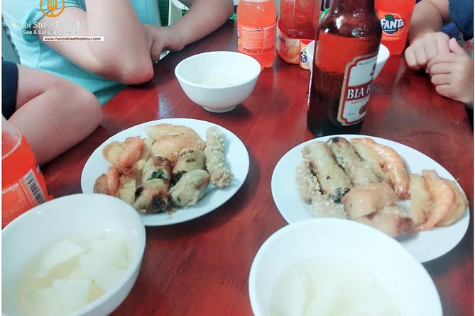 Tasting 8 Different Hanoi Street Foods at Noon Time - What the ten tastings include