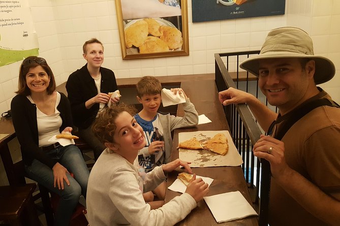 Tasty Naples Street Food Tour of MustEat Gourmet Specialties and MustSee Sites - Why this Naples food walk works well