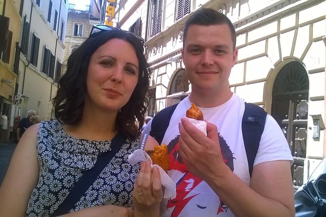 Tasty Rome Street Food Tour around Campo de' Fiori Market & Jewish Ghetto - Starting with market food at Campo de Fiori