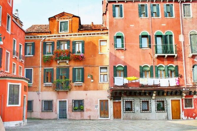 Tasty Street Food Tour of Venice City Center with Cicchetti & Local Specialties - The final stretch and Campo Santa Margherita