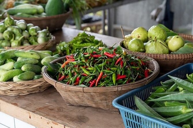 Thai Street Food & Morning Market Walking Tour in Hua Hin - Hua Hin’s old town through what people eat
