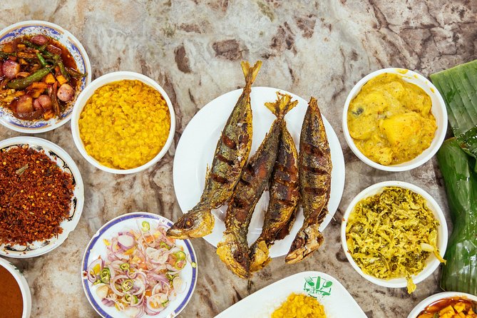The 10 Tastings of Colombo With Locals: Private Street Food Tour - Exotic Fruit Near Old Town Hall