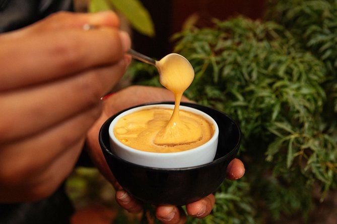 The 10 Tastings of Hanoi With Locals: Private Street Food Tour - Traditional medicine on Phố Lãn Ông
