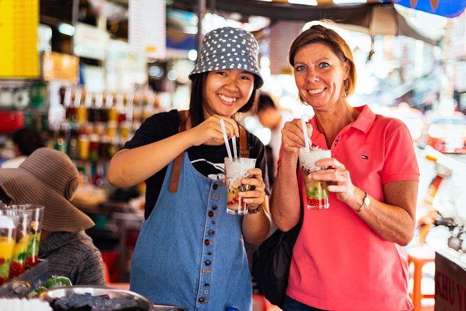 The 10 Tastings of Ho Chi Minh City With Locals: Private Street Food Tour - Turtle Lake shows Saigon’s everyday side