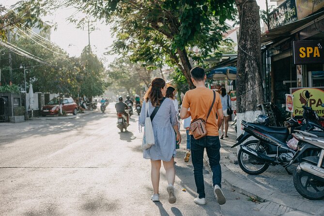 The 10 Tastings of Hoi An: Private Street Food Tour - Banh mi in an ancient house courtyard