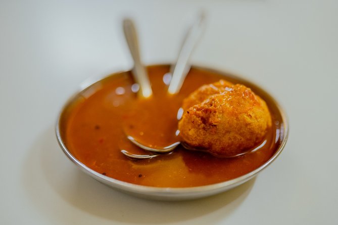 The 10 Tastings of Mumbai With Locals: Private Street Food Tour - Khadi vada and Mumbai’s Iranian connection