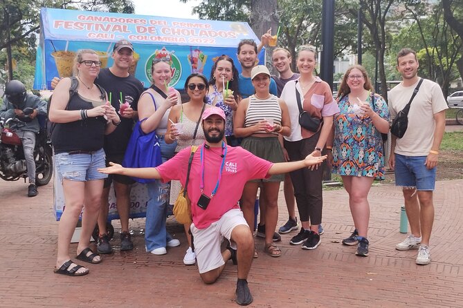 The Cali Street Food Walking Tour - A community stop at Artesanías Chila Gamboa House