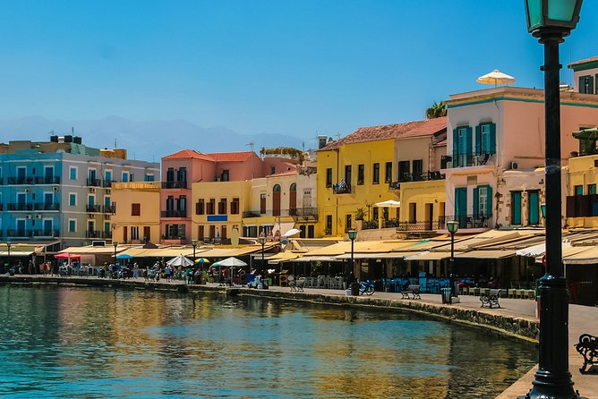 The Delicious Chania Street Food Tour - What the private format adds