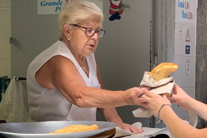 The Unfiltered Street Food & Market Tour of Naples (by Streaty) - Walking the Quartieri Spagnoli for two hours