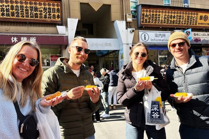 Tokyo Fish Market Food Tour: Street Food & Friendly Guide - What the guide adds to the walk