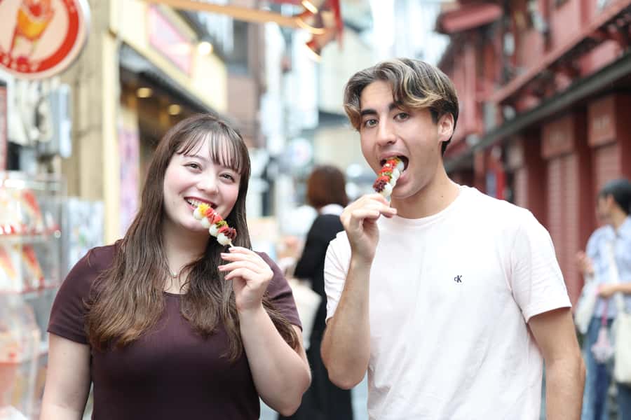 Tokyo: Sensoji Temple & Street Food: Private Tour with guide - Meeting at Family Mart and getting oriented