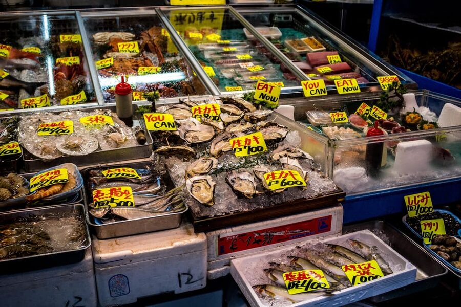 Tokyo: Tsukiji Fish Market Food and Culture Walking Tour - Wagyu, tamagoyaki, fish cakes, and fruit