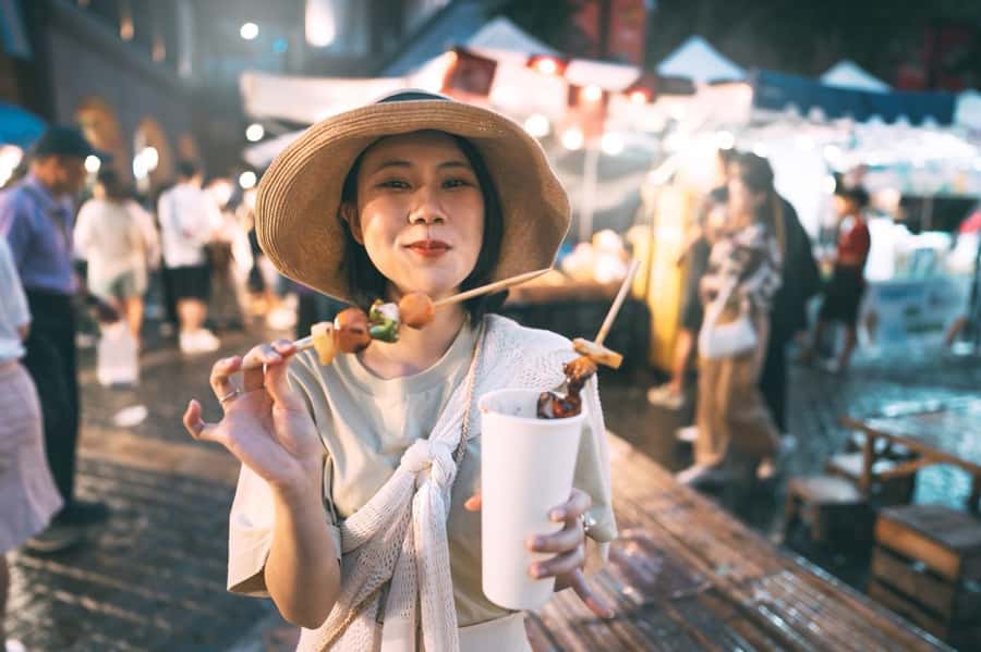 Ubud: Gianyar Night Market Food Tour with up to 17+ Tastings - Key points at a glance