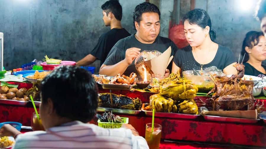 Ubud: Night Market Feast with Balinese Culinary Odyssey - A Second Market and Time to Look Around