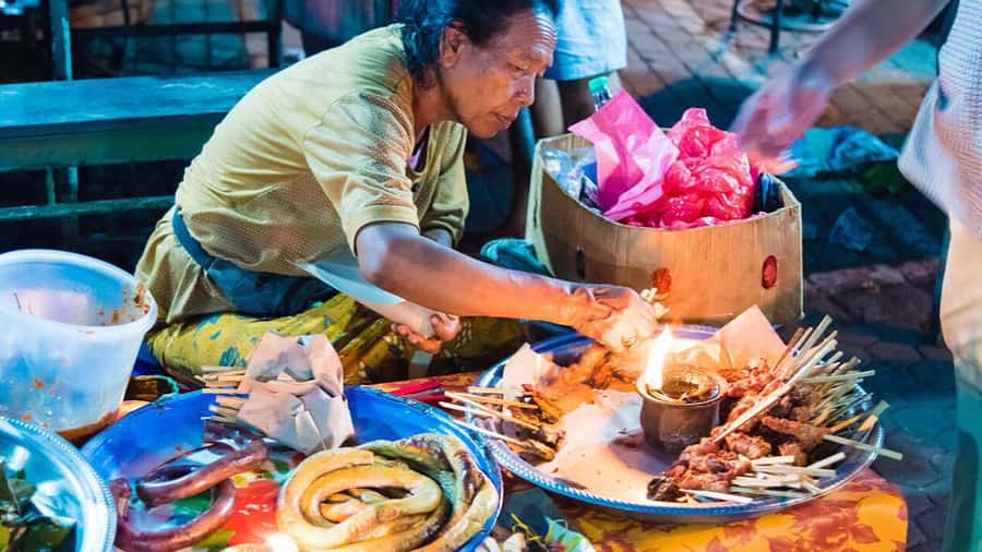 Ubud: Night Market Feast with Balinese Culinary Odyssey - Starting With Balinese Coffee and Herbal Drinks