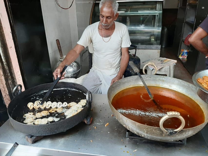 Udaipur: Street Food adventure l Eat Just like a local - More Tastings: Paid Chat, Malpua, and Kachori