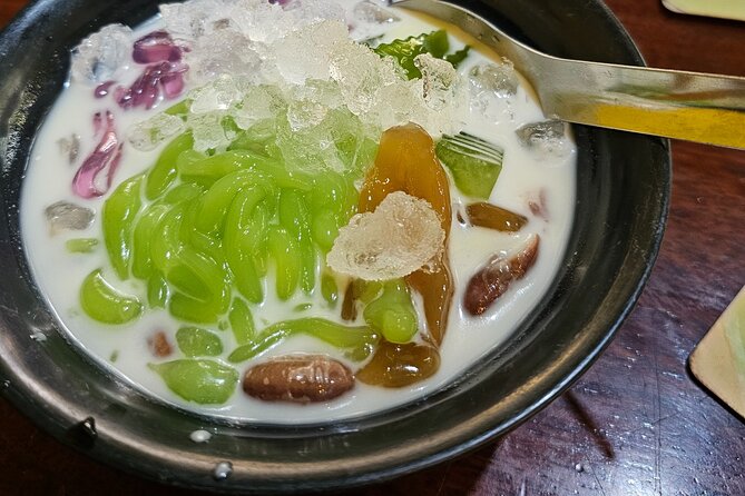Unique Taste of Saigon Street Food Tour - Stop two: betel leaf beef and Vietnamese beer