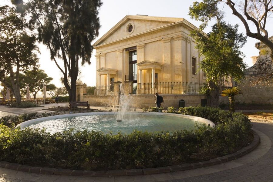 Valletta: Street Food and Culture Walking Tour - The guides make or break the morning